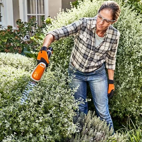 Stihl 10.8-Volt Lithium Ion Hedge Trimmer Grass Clipper With Battery And Charger - Image 6