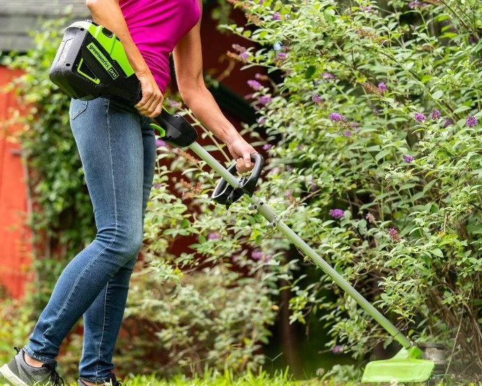Greenworks 16-Inch String Trimmer 80-Volt With 2.0Ah Battery, Rapid Charger - Image 8